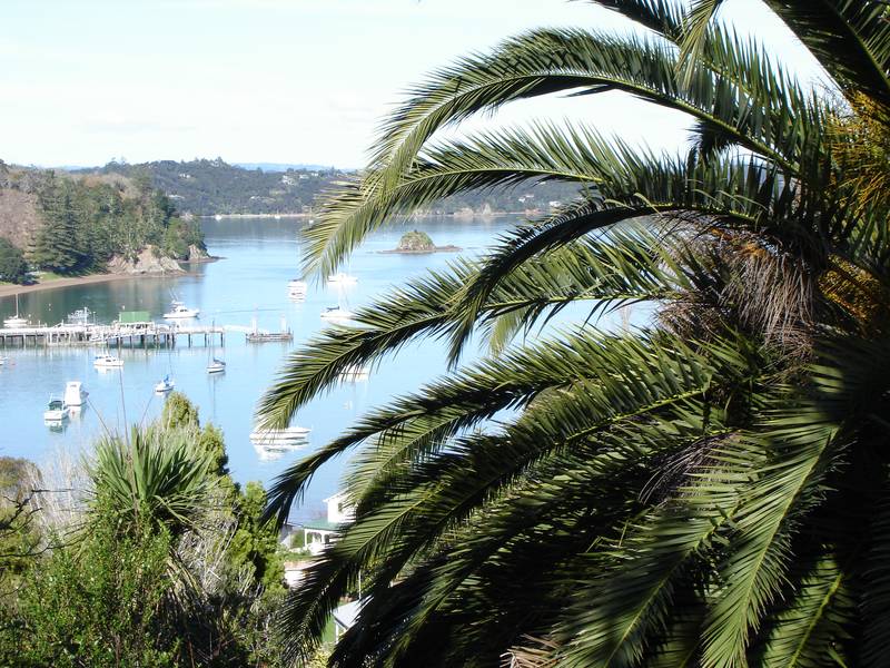 SUNSETS AND SAILBOATS - RUSSELL BAY OF ISLANDS Picture 2