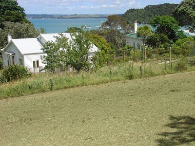 RUSSELL TOWNSHIP - VACANT SITE - EXCLUSIVE- RUSSELL BAY OF ISLANDS Picture