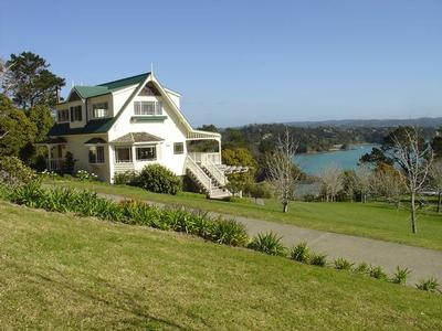 EXCLUSIVE LIMITED ESTATE Picture