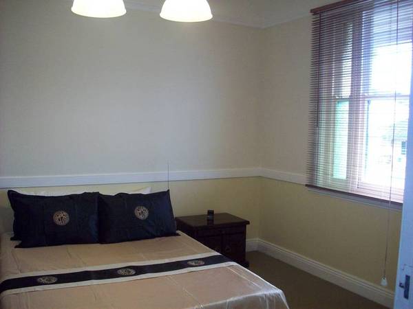 LITHGOW ON SHOW Picture 3