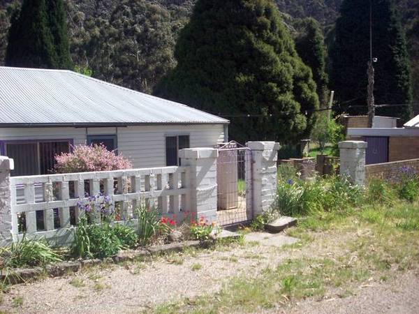 'A LITTLE RAY OF SUNSHINE ' Picture 1