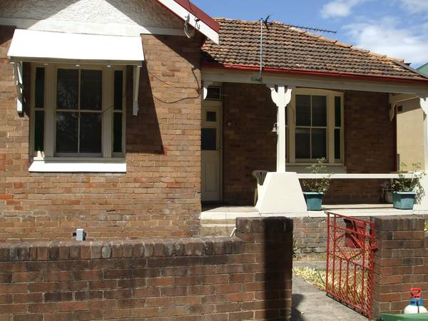 NEAT & TIDY Picture 1