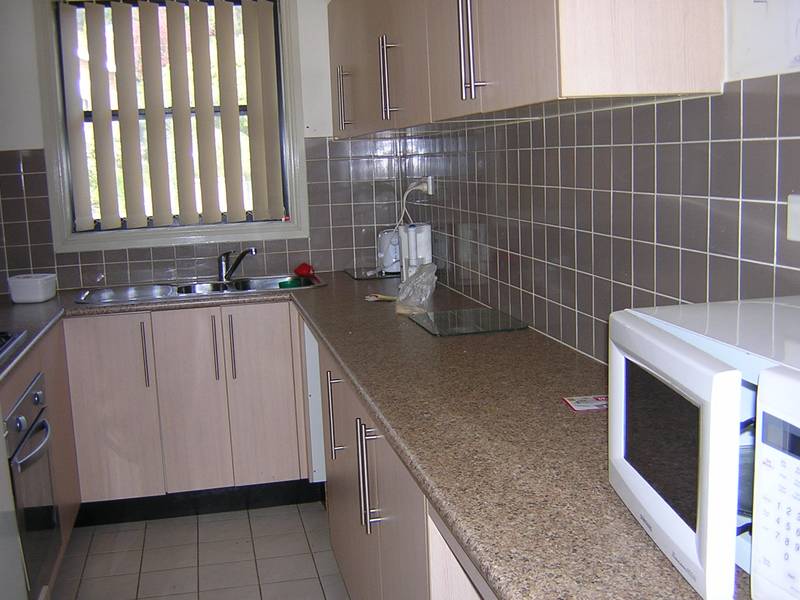 FULLY FURNISHED APARTMENTS Picture 3