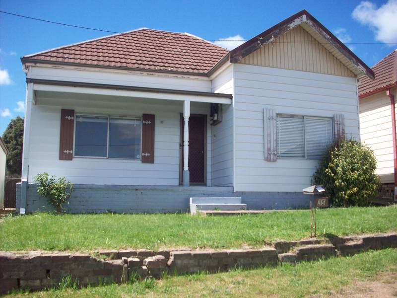 IT'S A CRACKER! Picture 1