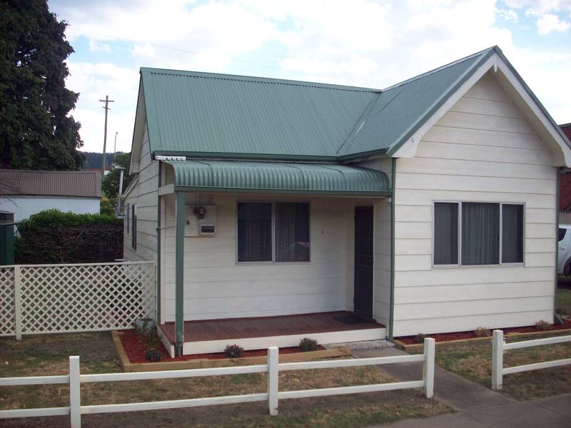 "CLOSE TO EVERYTHING" Picture 1