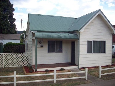 "CLOSE TO EVERYTHING" Picture