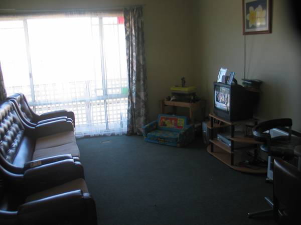 MAKE AN OFFER Picture 3