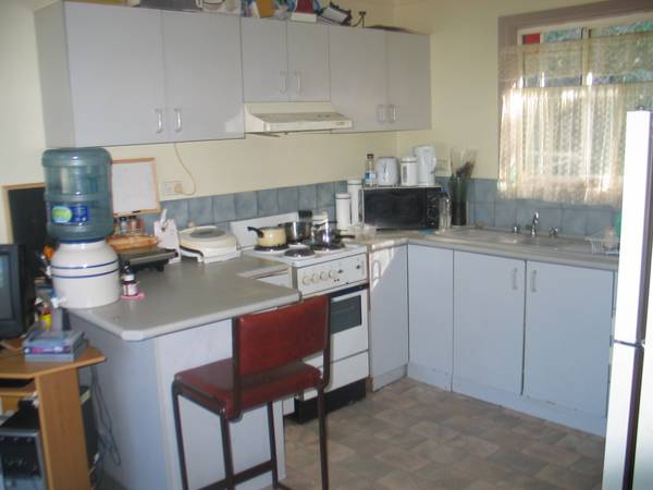 MAKE AN OFFER Picture 2