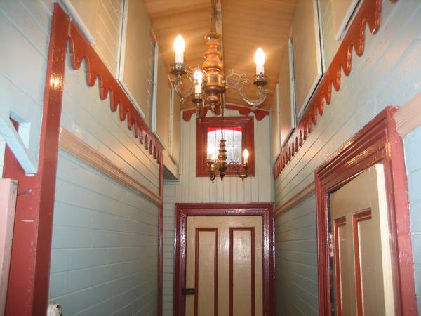 ALTERNATIVE HOME FOR THE ALTERNATIVE BUYER!!! Picture 3