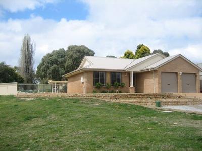 EXECUTIVE LIVING Picture