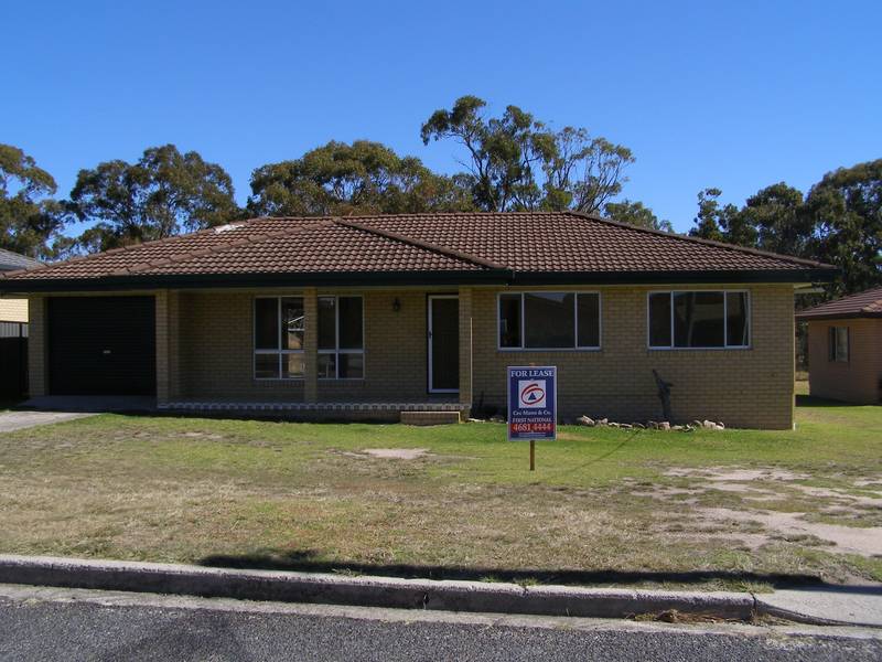 3 BEDROOM BRICK HOME IN TOWN Picture 1