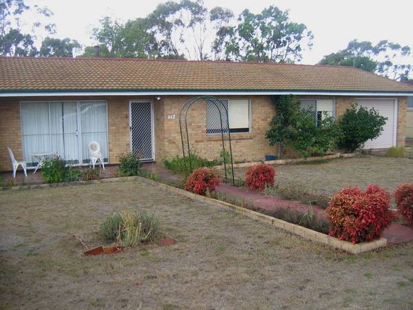 3 BEDROOM BRICK HOME - DIRECT ACCESS TO QUART POT CREEK Picture 1