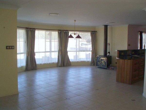 ACERAGE LIVING IN WINE COUNTRY Picture ACERAGE LIVING IN WINE COUNTRY Picture