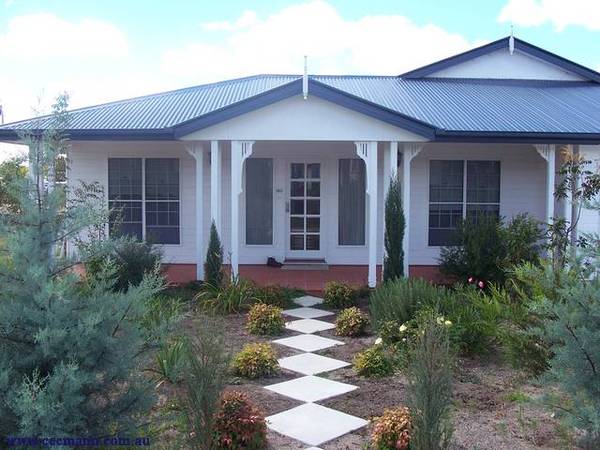 STUNNING HOME CLOSE TO TOWN Picture STUNNING HOME CLOSE TO TOWN Picture