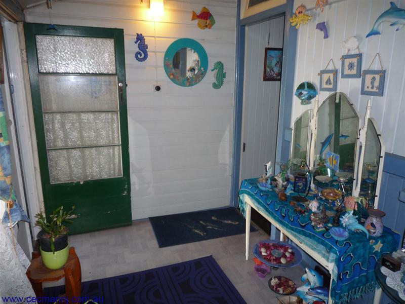 HEY, LOOK ME OVER! Picture 2