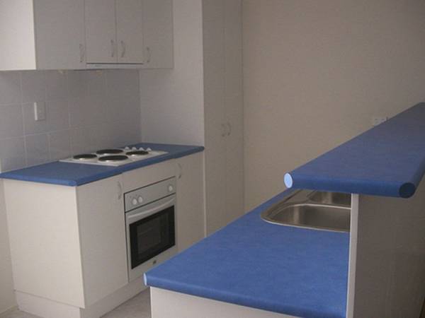MODERN 2 BEDROOM BRICK UNIT - REVERSE CYCLE AIRCONDITIONING Picture 3
