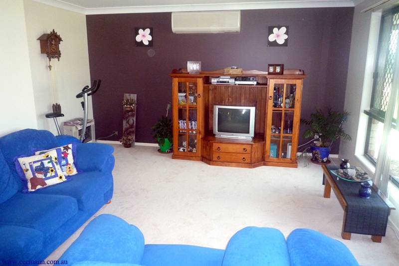 ONE OF THE BEST STREETS IN TOWN Picture 2