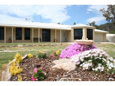 YOUR VERY OWN PONDEROSA! Picture