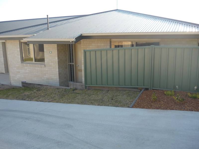 QUART POT VIEWS Picture 1