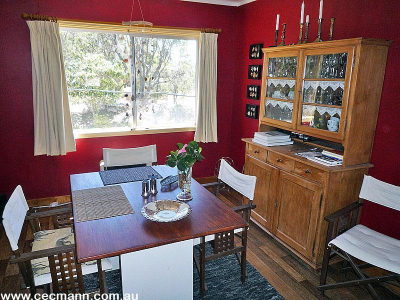 ESCAPE TO THE COUNTRY Picture 3