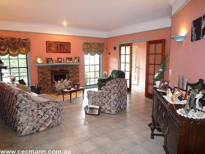 STEP INSIDE AND DISCOVER Picture 2