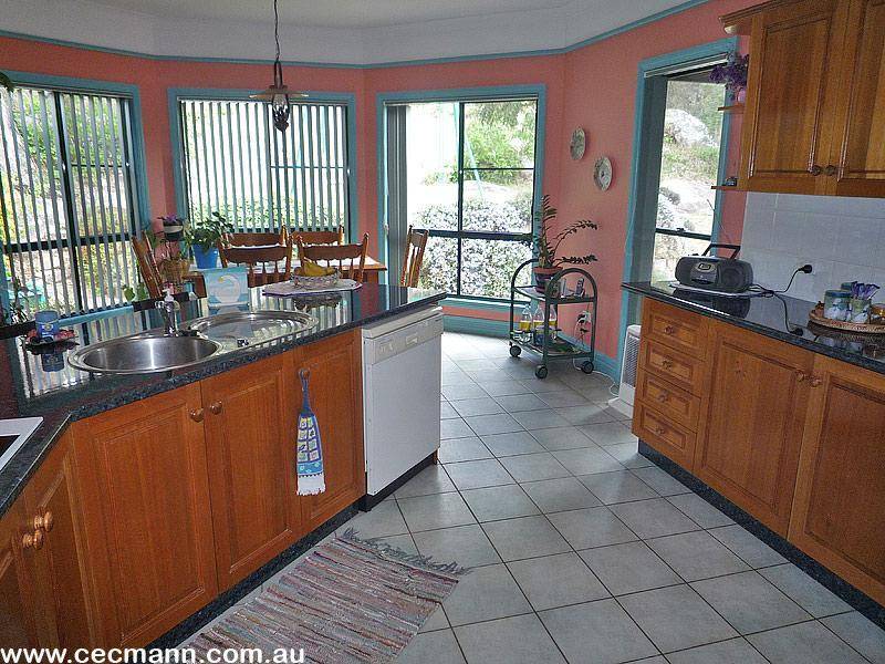 STEP INSIDE AND DISCOVER Picture 3