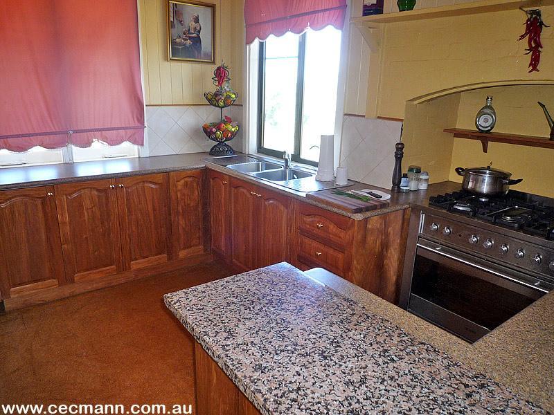 NOSTALGIC CHARM & BEAUTY Picture 3