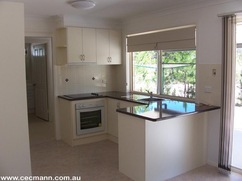 BRICK HOME ON 3.85 ACRES Picture 2