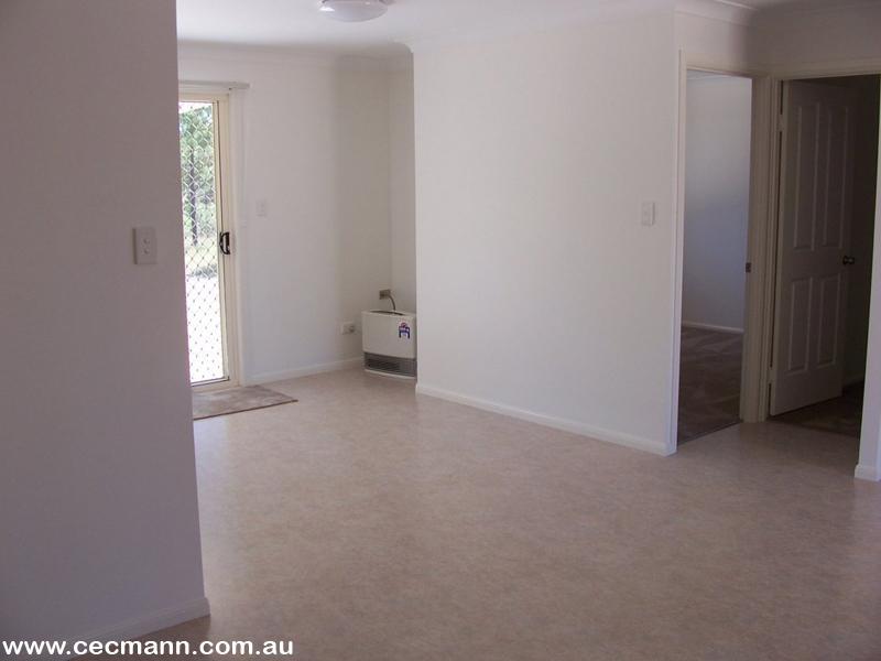 BRICK HOME ON 3.85 ACRES Picture 3