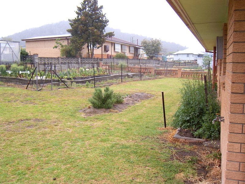 A Stones Throw From Town Centre Picture 3