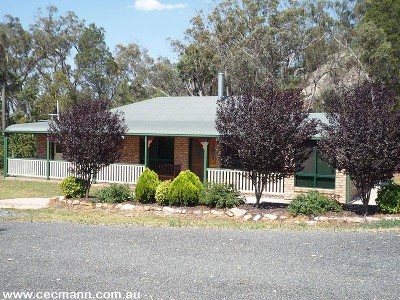 A RARE OPPORTUNITY IN STANTHORPE TOWN Picture