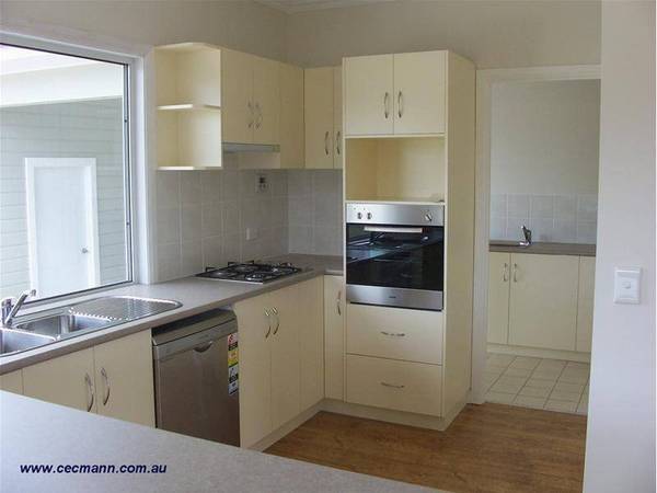 SEVERNLEA - 20 ACRES OF TREE CHANGE LIVING Picture 2