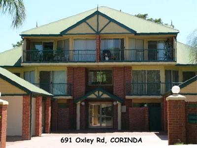 2 BEDROOM MODERN TOWNHOUSE Picture 2 BEDROOM MODERN TOWNHOUSE Picture