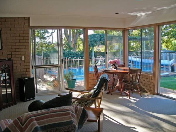 All offers considered - Sunnybank Hills Picture 2