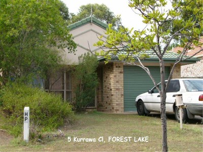 VILLA IN BROOKLANDS Picture