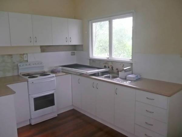 WALK TO SCHOOL Picture