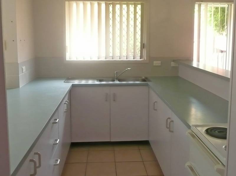 MODERN TOWNHOUSE Picture MODERN TOWNHOUSE Picture