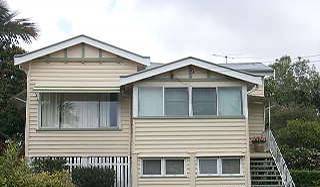 CENTRAL LOCATION Picture 1