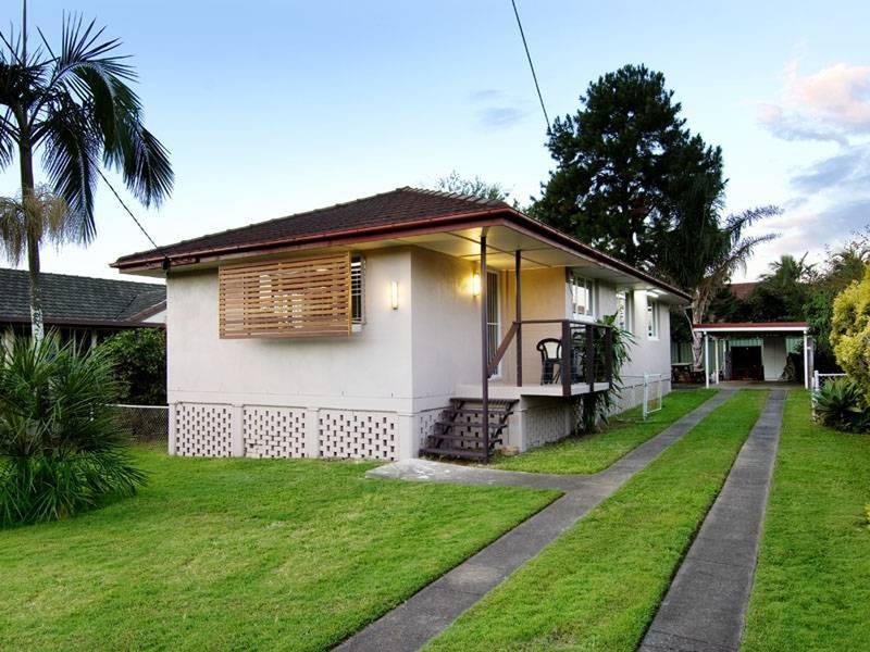BEAUTIFULLY RENOVATED HOME
- Open House Thu 13, 1 - 1.15pm Picture 1