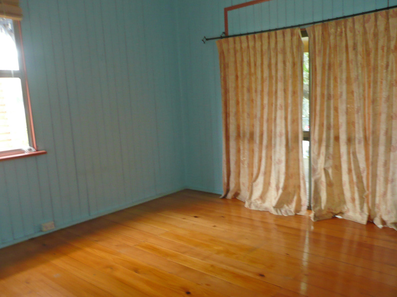 CENTRAL LOCATION - Open House Thu 13, 11 - 11.15am Picture 2