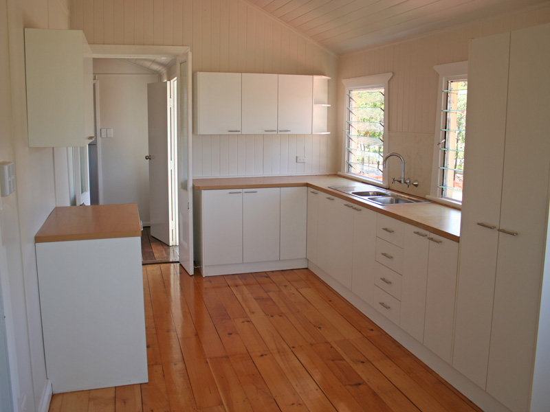 Spacious and Gracious
OPEN HOUSE Saturday 11.00 - 11.45am Picture 2