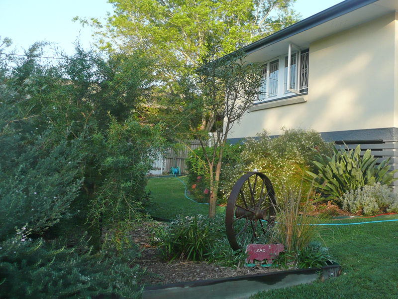 HOME BEAUTIFUL Picture 3