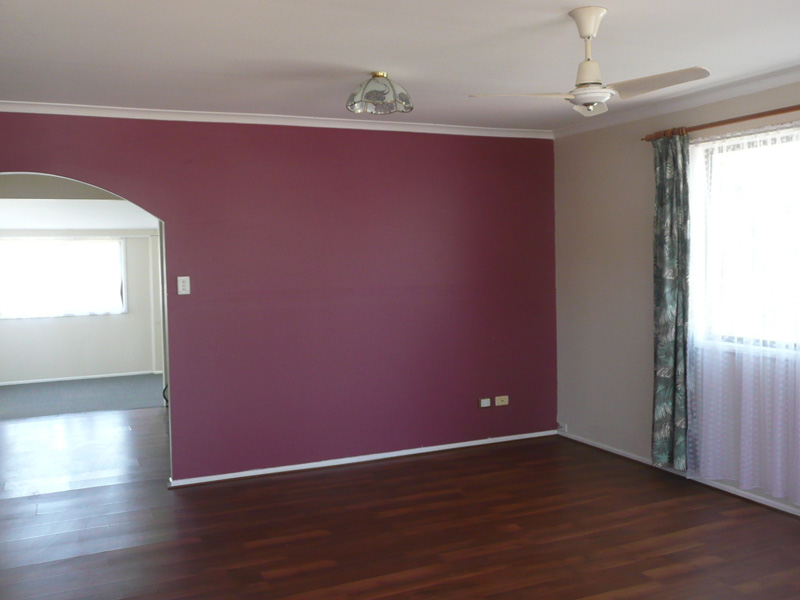 HANDY TO WORK? Picture 1