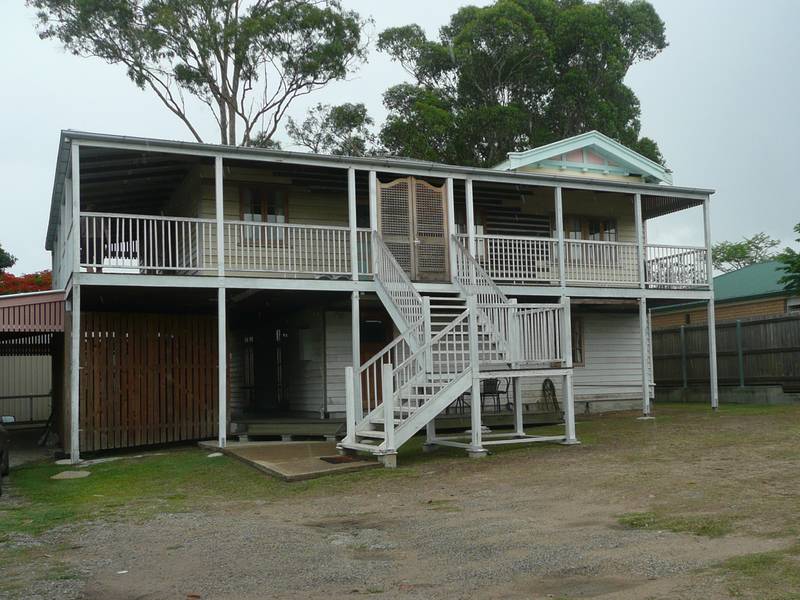 RELAX ON THE DECK Open House Tue 05,
1.30-1.45pm Picture 1