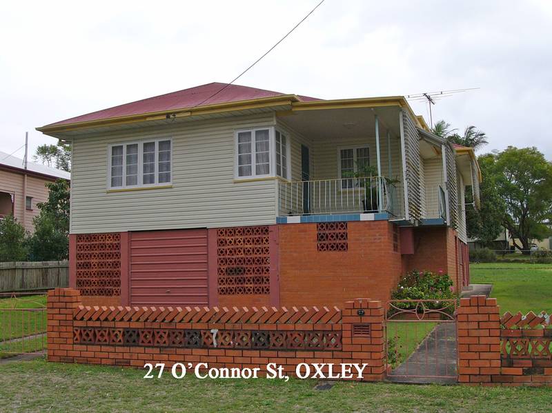 WALK TO THE SHOPS & RAIL Picture 1