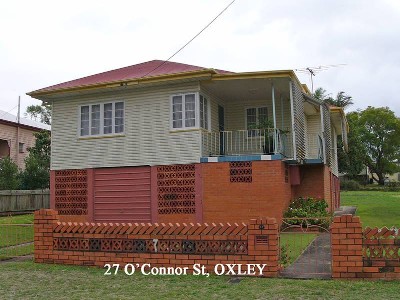 WALK TO THE SHOPS & RAIL Picture WALK TO THE SHOPS & RAIL Picture