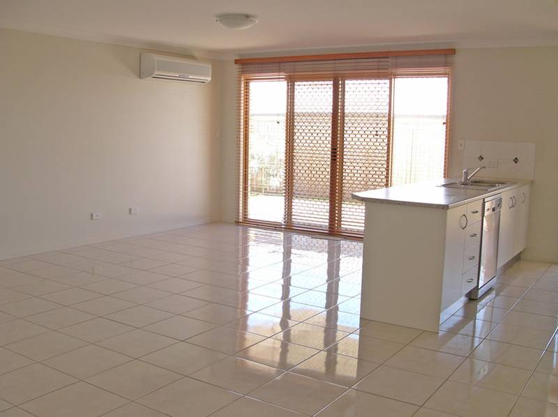 AIR CONDITIONED HOME Picture 2