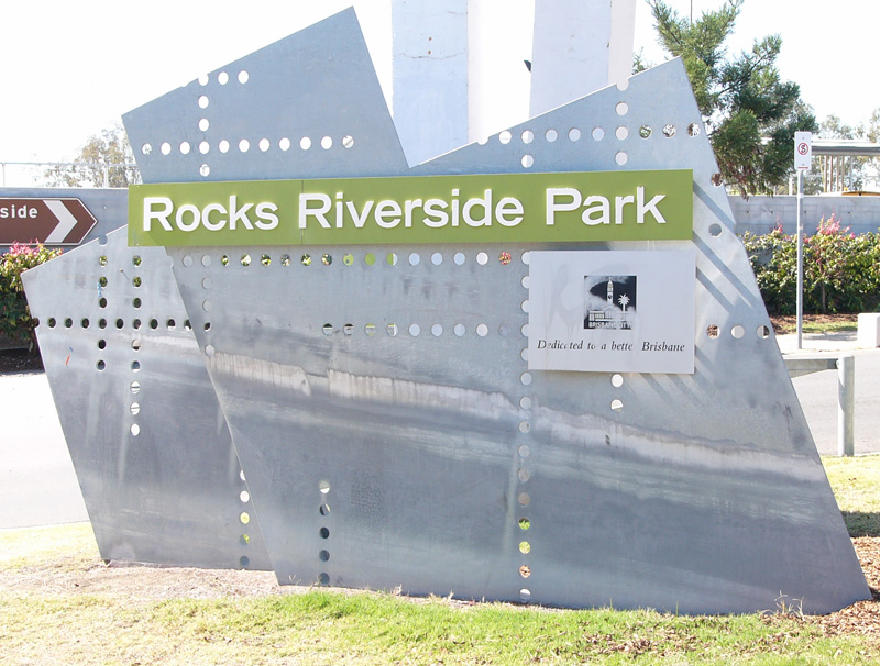 LOW MAINTENANCE LIVING Picture 2