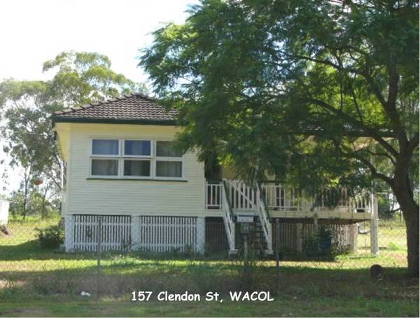 COTTAGE ON ACREAGE Picture 1