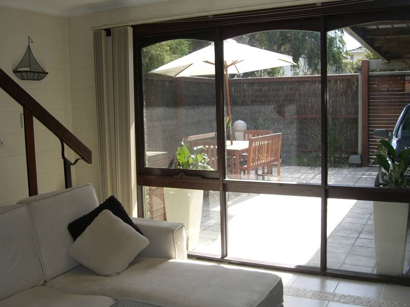 EXCLUSIVELY EXECUTIVE Picture 2